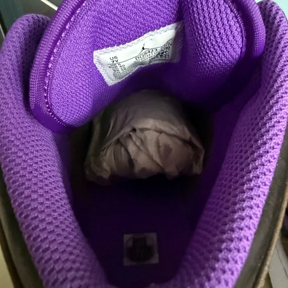 Air Jordan 1 Mid - Picture 5 of 5